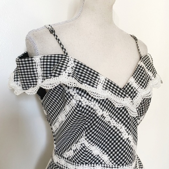 ADELYN RAE BLACK WHITE GINGHAM EMBROIDERED COLD SHOULDER PEPLUM TOP - S - Picture 4 of 9
